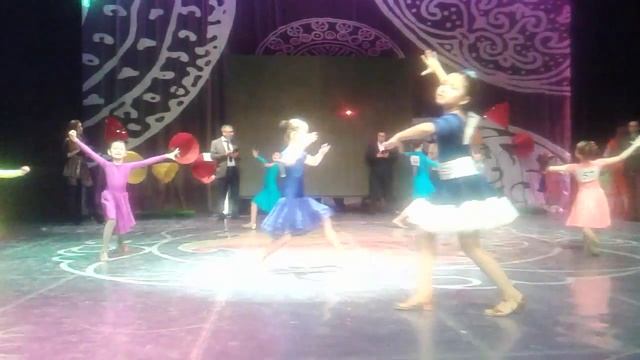 Спортивно балные танцы . Динара смотреть онлайн