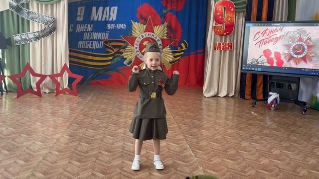 Годовая Алиса