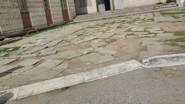 мы ездим Серёжей и Денисом по городу вторая часть