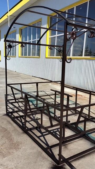 беседка покрашена, почти готова😗 #работа #сварщик смотреть онлайн