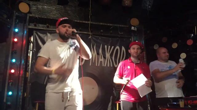 ДЕВОЧКИ ТЕКУТ! Раскачал танцпол как надо! смотреть онлайн