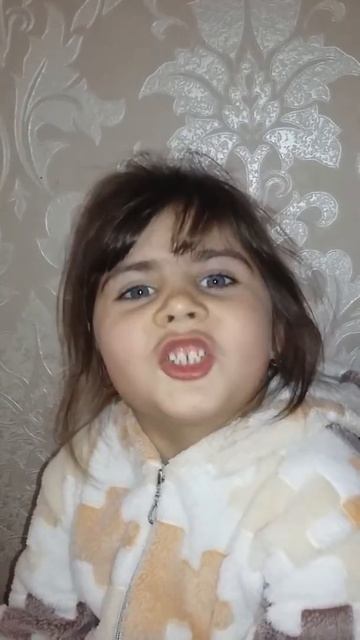 Как называют тетю которая шьет)))