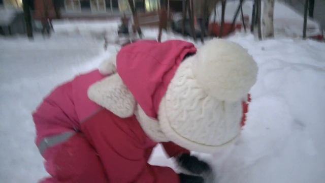 Снег снежок снежище