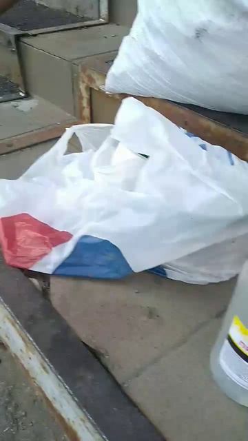 Ремонт крыльца. Окрашивание перил. Весь процесс. смотреть онлайн