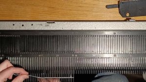 Как связать образец на вязальной машине Нева 5.