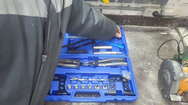 Рассухариватель клапанов универсальный, с насадками ? смотреть онлайн