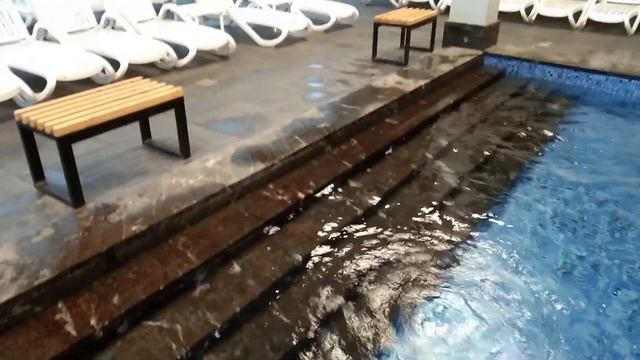 Хвалынске термы. Бассейн под открытым небом с теплой в смотреть онлайн