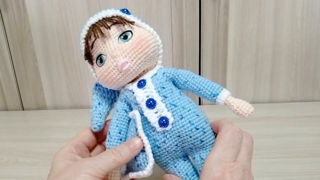 На улице мороз! //Связала куклу Катю. смотреть онлайн