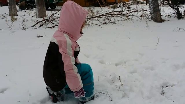 Страшный снеговик с большим носом. смотреть онлайн