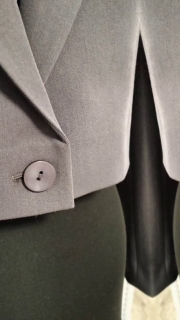 А вы любите шить костюмы? Пишите в комментариях ⬇️❤️ смотреть онлайн