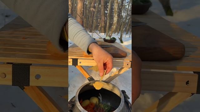 Телятина в Афганском казане. Мужская еда в зимнем лесу