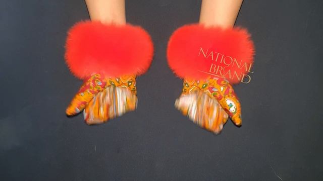 Рукавички с красным мехом смотреть онлайн