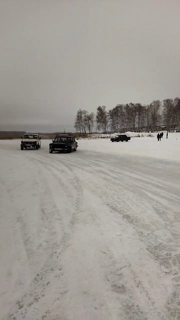 нивас на заднем приводе #парник#😉 смотреть онлайн