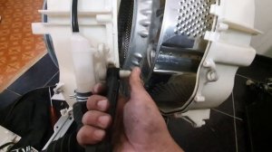 Замена амортизаторов стиральной машинке бош, с разбор