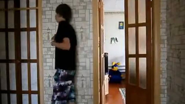 Вот тебе конфетка прикол смеяться