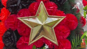 Возложение цветов ко Дню Победы к мемориальному комплексу ГУУ