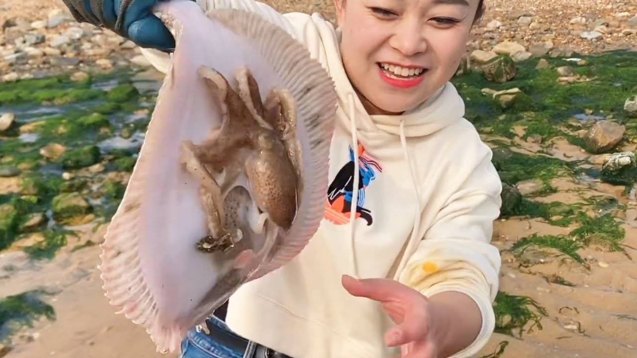 Рыбалка в области! Сяо Чжан ловит краба и лобстера! какая рыбалка в Китае.. смотреть онлайн