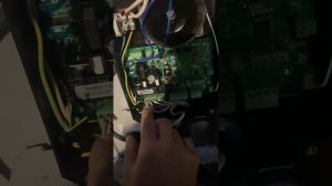 Установка магнитного замка на распашные ворота