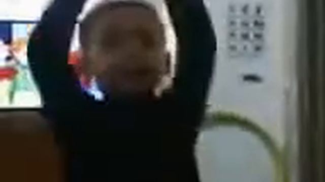 Копия видео Мальчик поет песенку про звездачку на английском языке1 смотреть онлайн