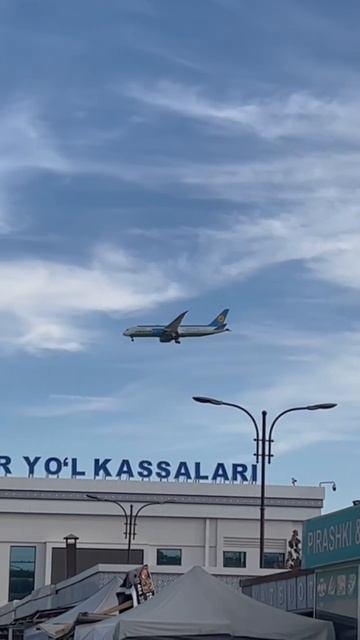 Самолёт #самолеты #посадки #взлетсамолета #взлет смотреть онлайн