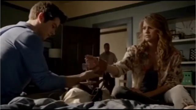 Сталия Стаилз и Малия наручники, цепи/ не то что ты подумал волчонок TEEN WOLF шериф Стилински