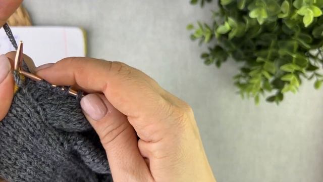 Мужская манишка спицами. САМАЯ Простая манишка. Реглан-погон. Подробный МК смотреть онлайн