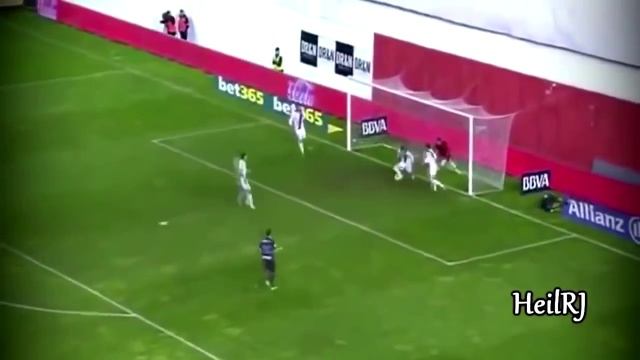 Football fails smile falls - Футбольные приколы смотреть онлайн