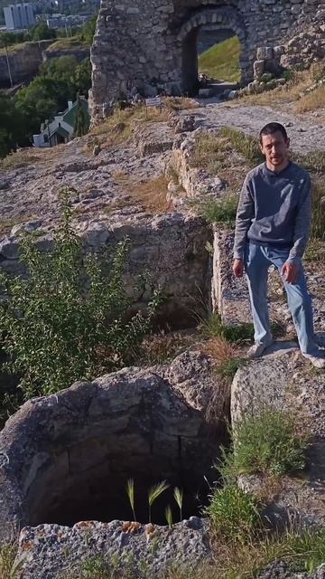 БЕЗДОННЫЙ КОЛОДЕЦ # Средневековье #колодец # древности