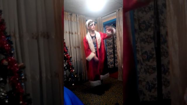 дед мороз читает рэп