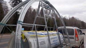 Как перевезти 6 метровую теплицу на 2х метровом прицеп?