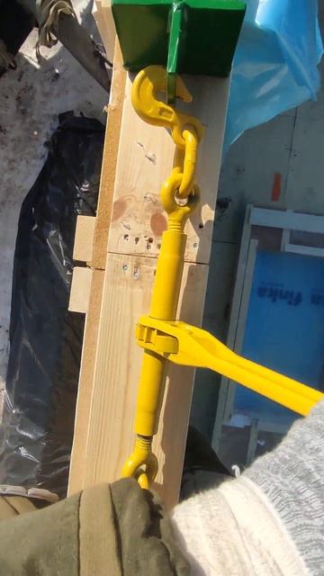 Стягивание стен в каркасном доме #shorts