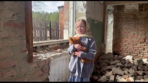 Миронова Ева читает стихотворение "Ой, Мишка, Мишка, как же страшно мне!..", автор Тасси Лора