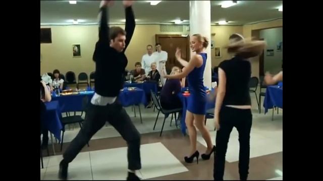 Прикол главного героя, смешная нарезка из фильмов или просто ржач!!! смотреть онлайн