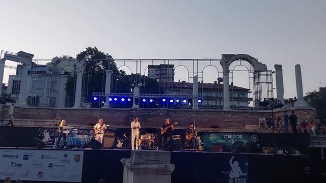 Rock and roll Hoochie Koo-кавър Докторите смотреть онлайн