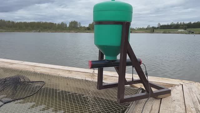 Профессиональная шнековая кормушка для рыбоводства российского производства смотреть онлайн