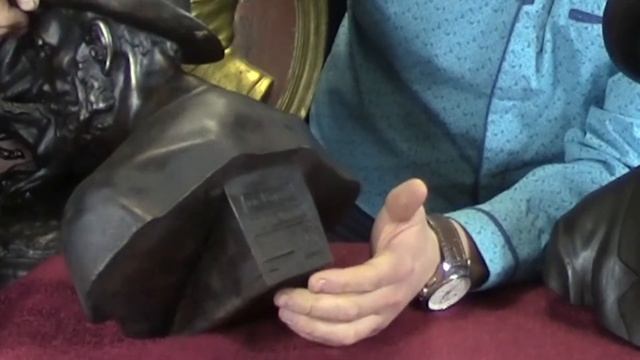 Почему из двух одинаковых бюстов один дороже другого в несколько раз? смотреть онлайн