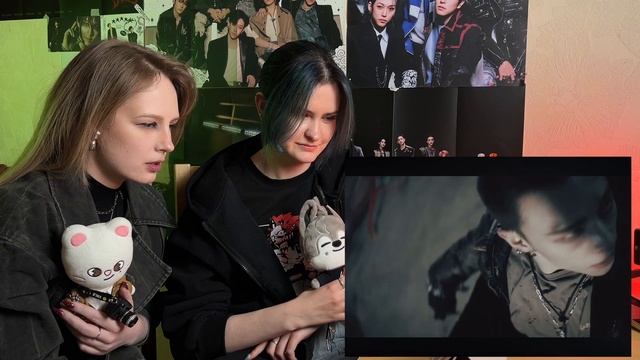 Реакция Stray Kids 