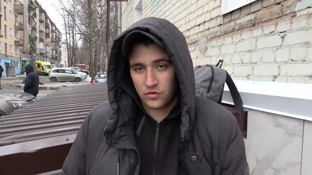 Как Максим нашёл в подвале дома мину? смотреть онлайн