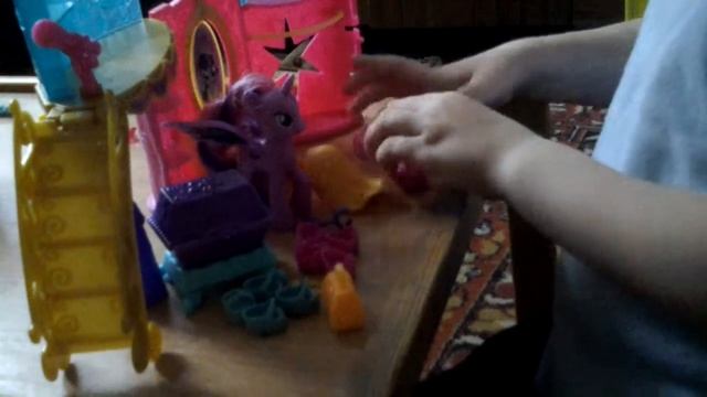 Замок Принцессы Искорки смотреть онлайн