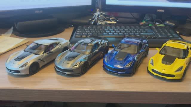 Обзор моделей Chevrolet Corvette C7 в масштабе 1/24 от производителей Maisto, Welly и Motormax смотреть онлайн