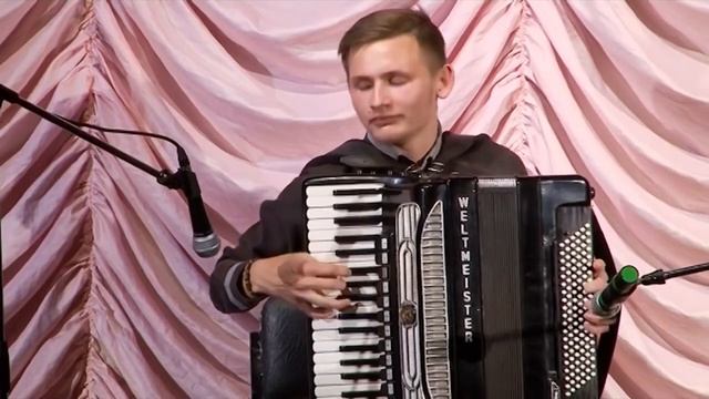 Едуард Аханов. «Ці дурні речі».