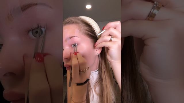 Наращивание ресниц самой себе в домашних условиях 👀 смотреть онлайн