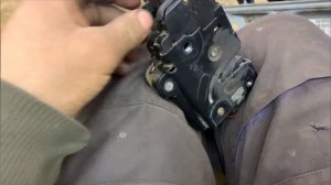 Ремонт замка двери гольф 4. Не работает центральный за?