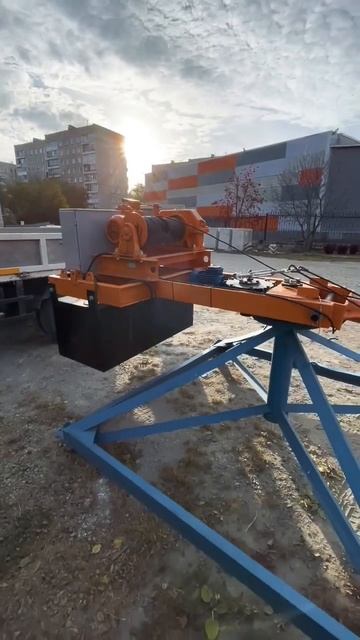 Строительный кран 