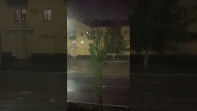Ливневый дождь в Новотроицке
