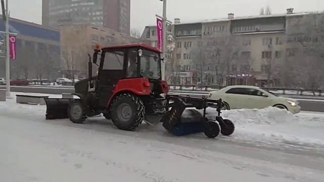 Зима снова пришла. Снежок идет, тепло