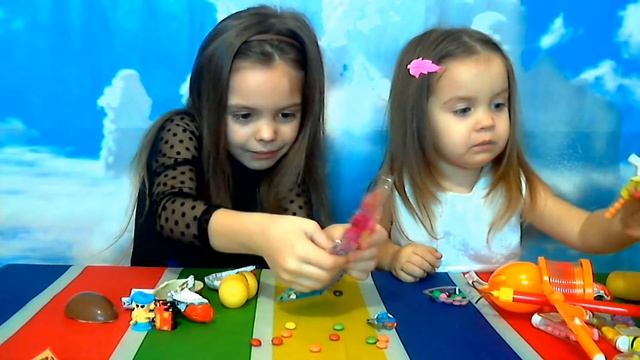 Коробка с игрушками приколами, надоедливыми звуками и сладостями /Box with surprises смотреть онлайн