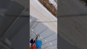 Установка колючей проволоки ПББ на заборе