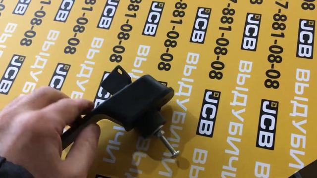 123/04067, 159/70189, 159/70280 Дверна ручка на JCB 3CX/4CX смотреть онлайн