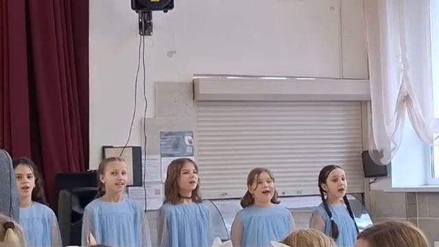 песня крылатые качели смотреть онлайн